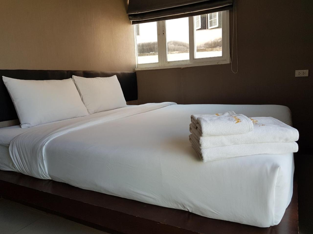 Escape Inn Паттайя Экстерьер фото