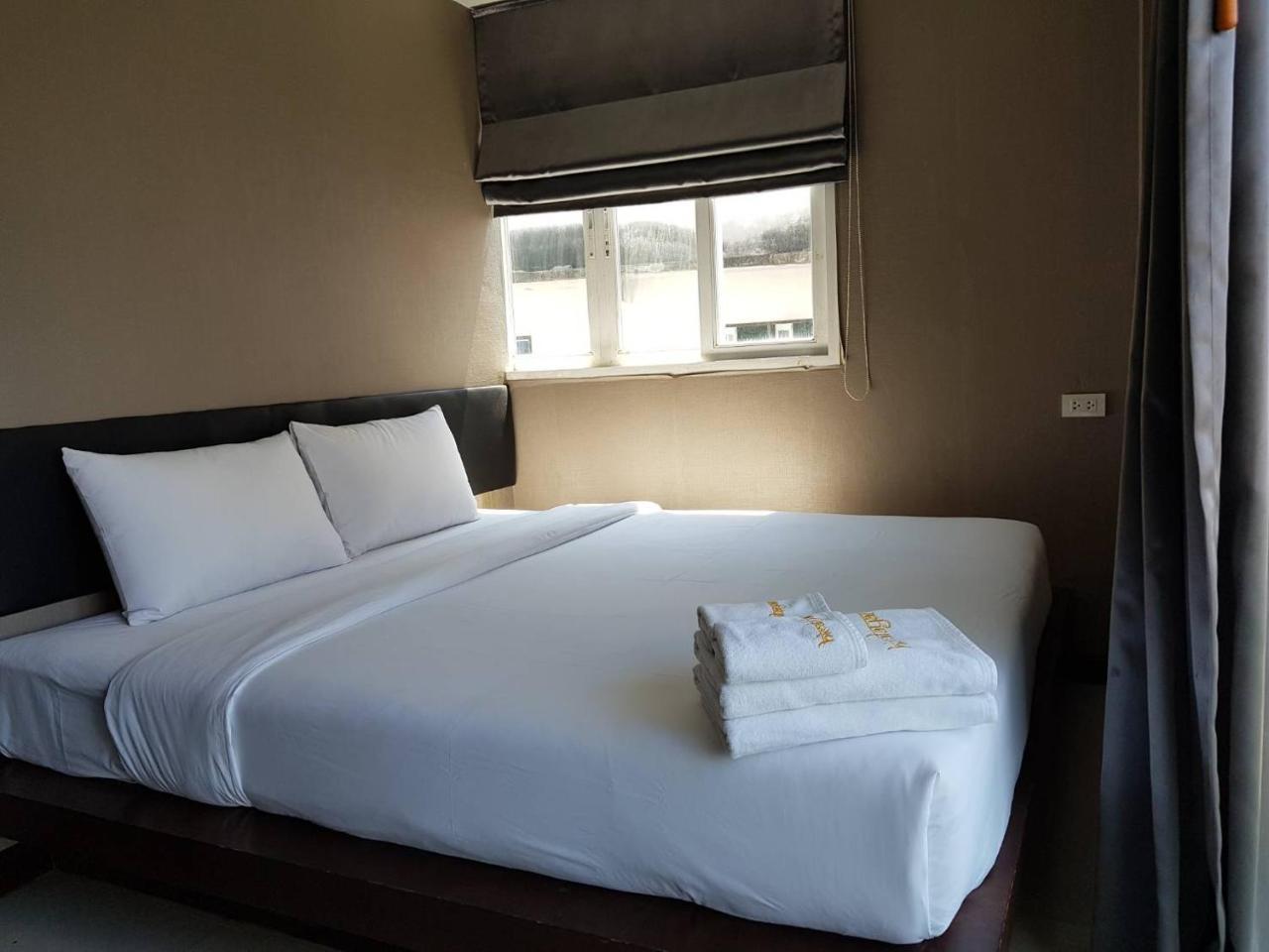 Escape Inn Паттайя Экстерьер фото